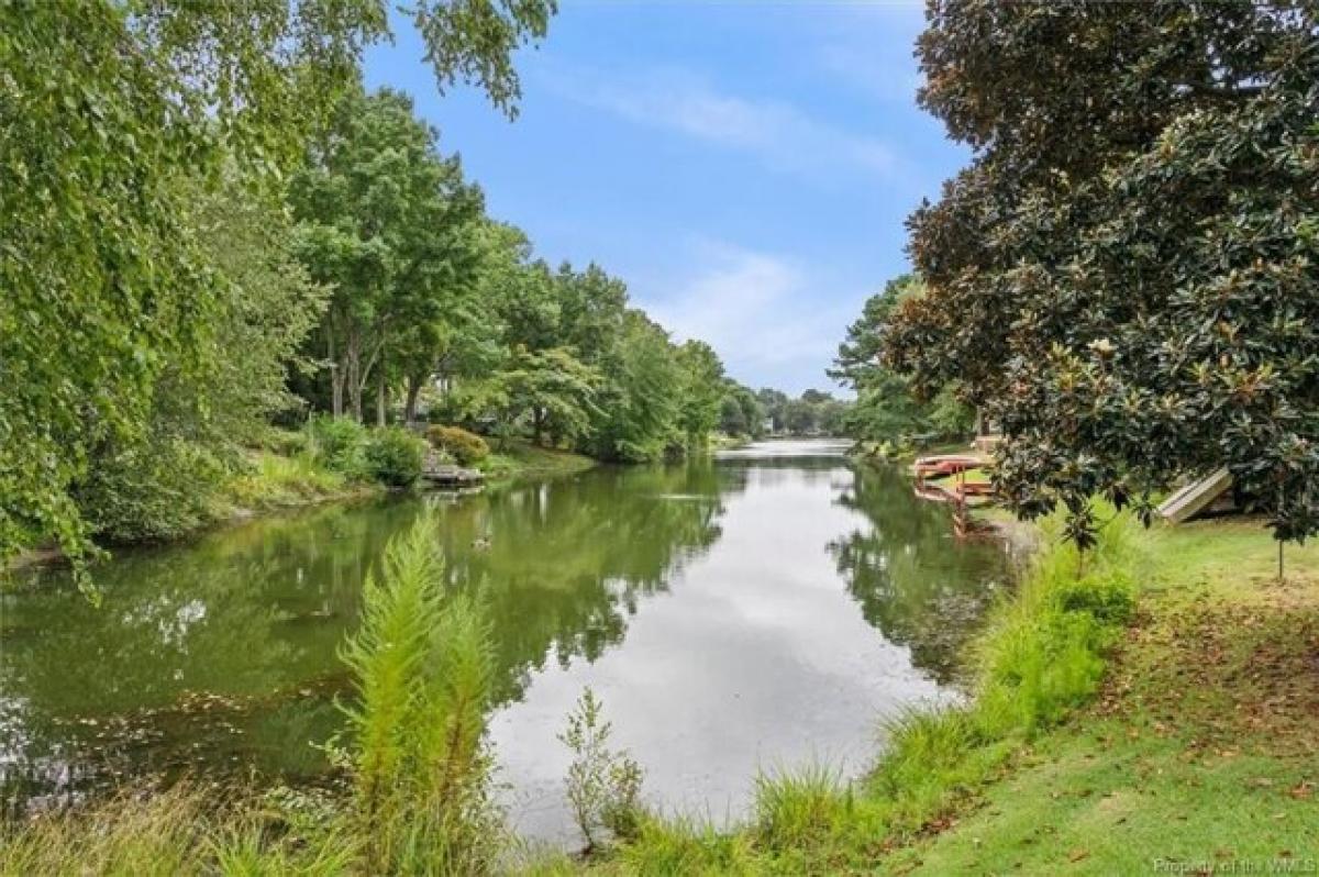 Picture of Home For Sale in Yorktown, Virginia, United States