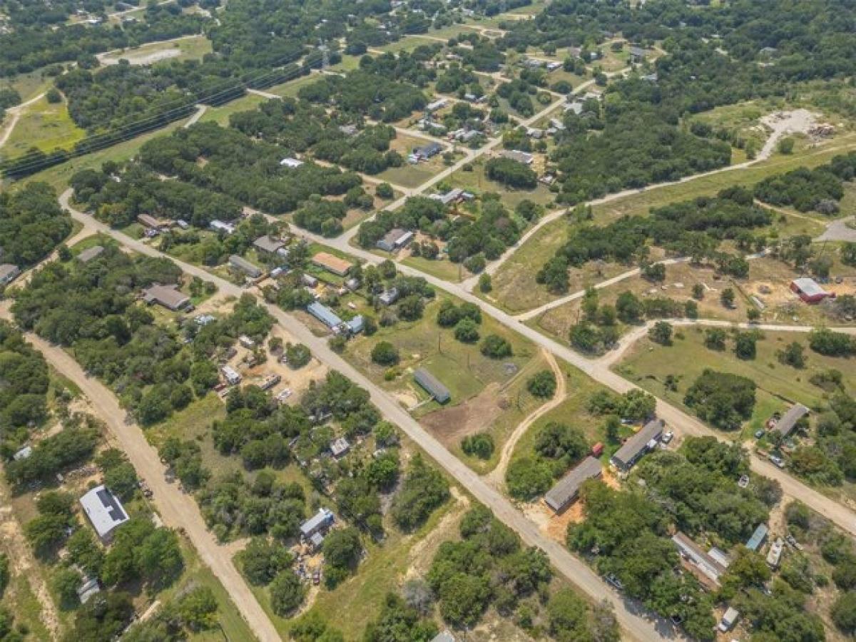 Picture of Residential Land For Sale in Granbury, Texas, United States