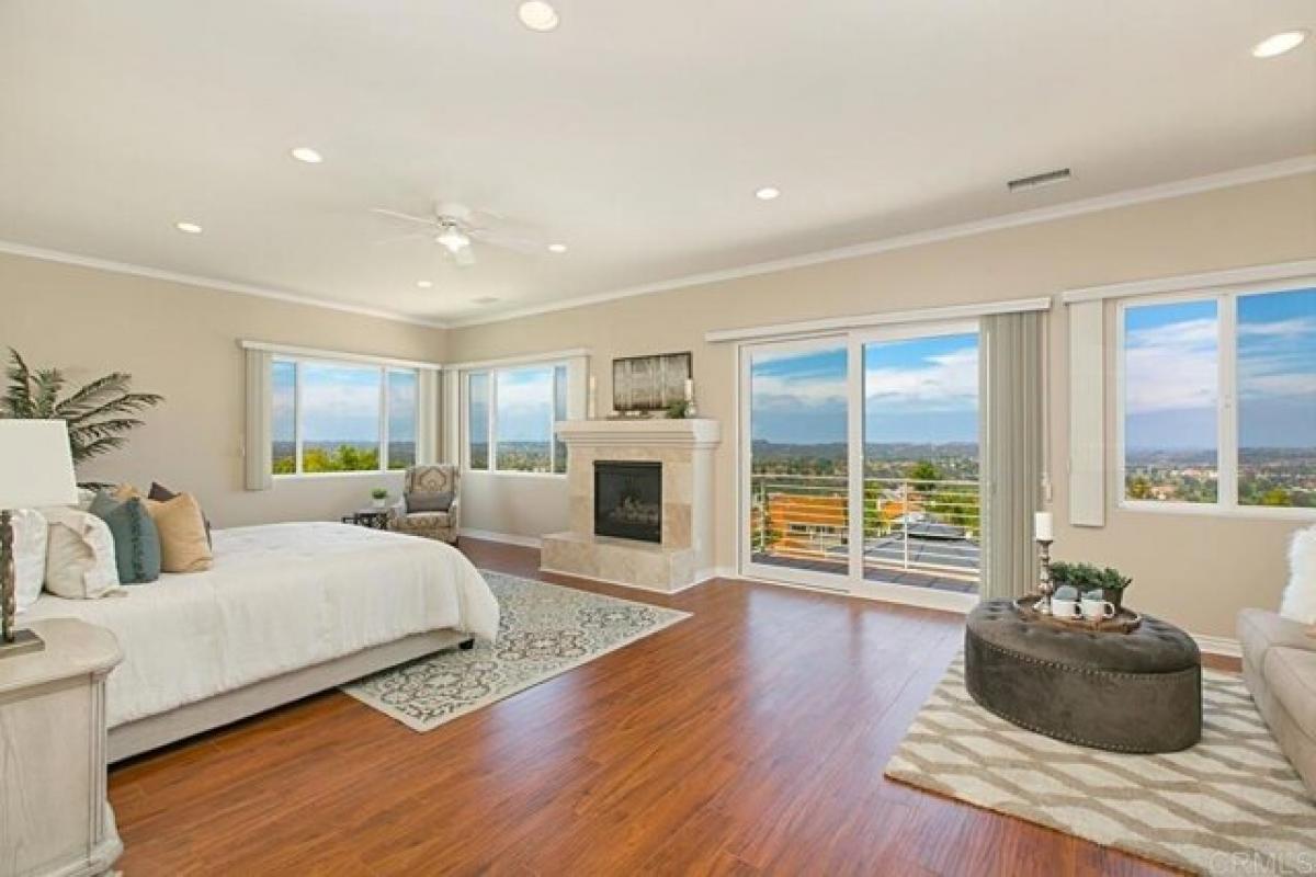 Picture of Home For Sale in Carlsbad, California, United States