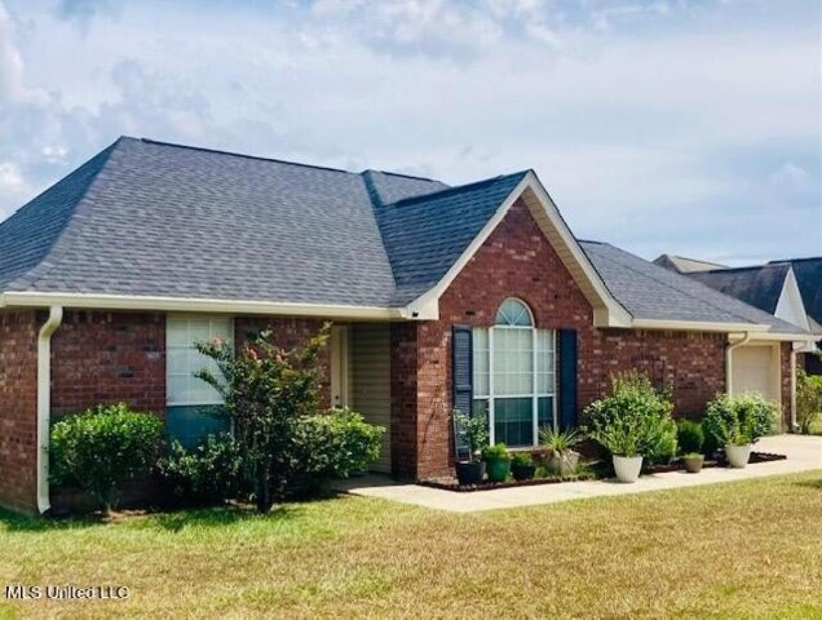 Picture of Home For Sale in Ocean Springs, Mississippi, United States