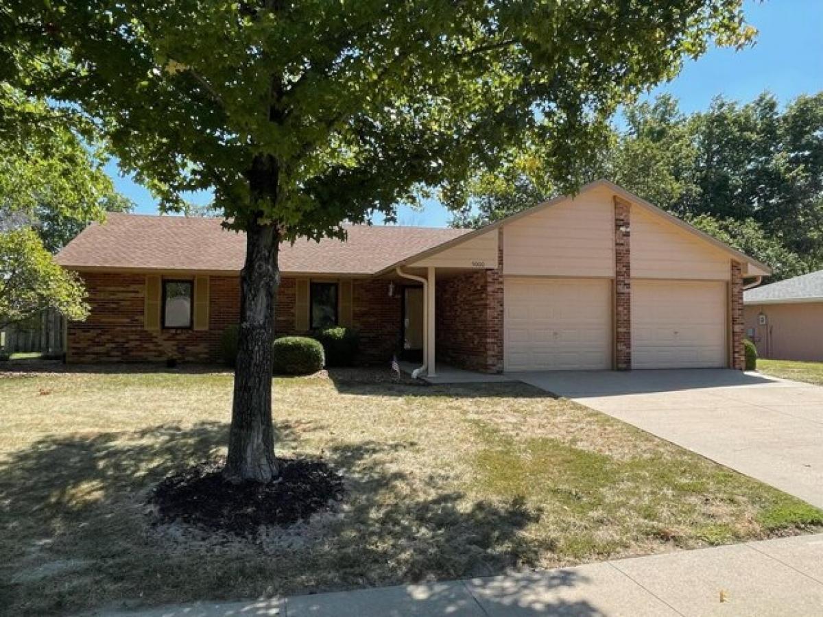 Picture of Home For Sale in Columbia, Missouri, United States