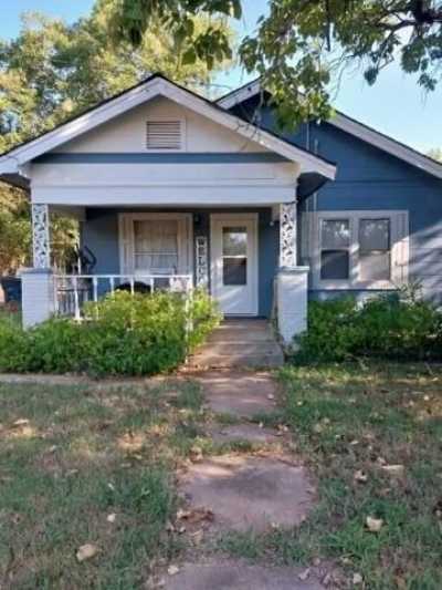 Home For Sale in Shawnee, Oklahoma