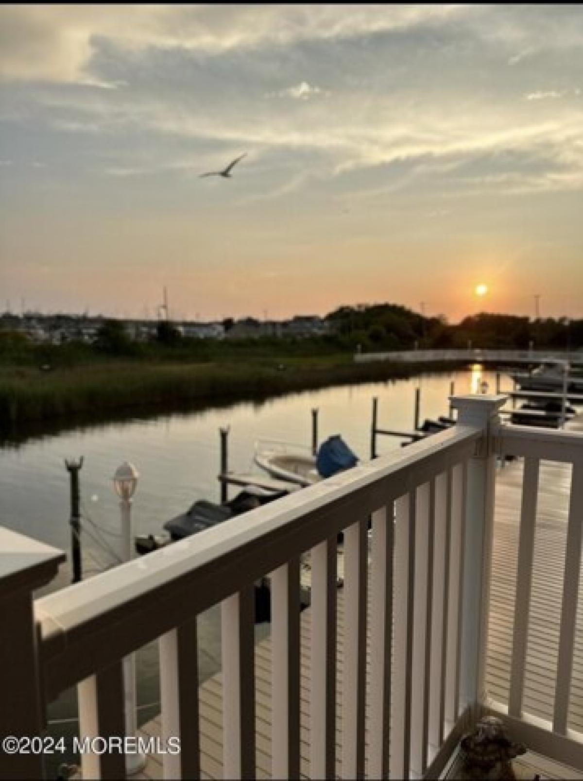 Picture of Home For Sale in Barnegat, New Jersey, United States