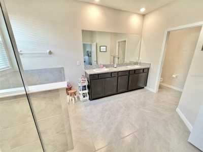 Home For Sale in Plant City, Florida