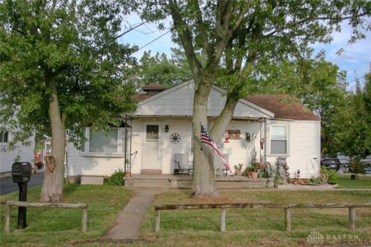 Picture of Home For Sale in Brookville, Ohio, United States