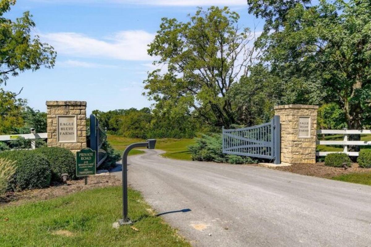 Picture of Residential Land For Sale in Columbia, Missouri, United States