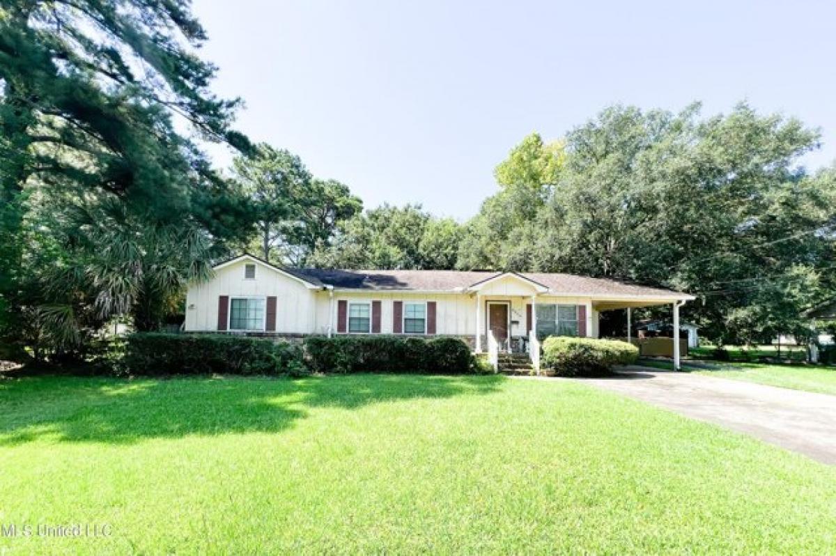 Picture of Home For Sale in Moss Point, Mississippi, United States