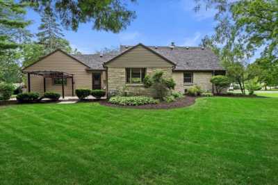 Home For Sale in Elm Grove, Wisconsin