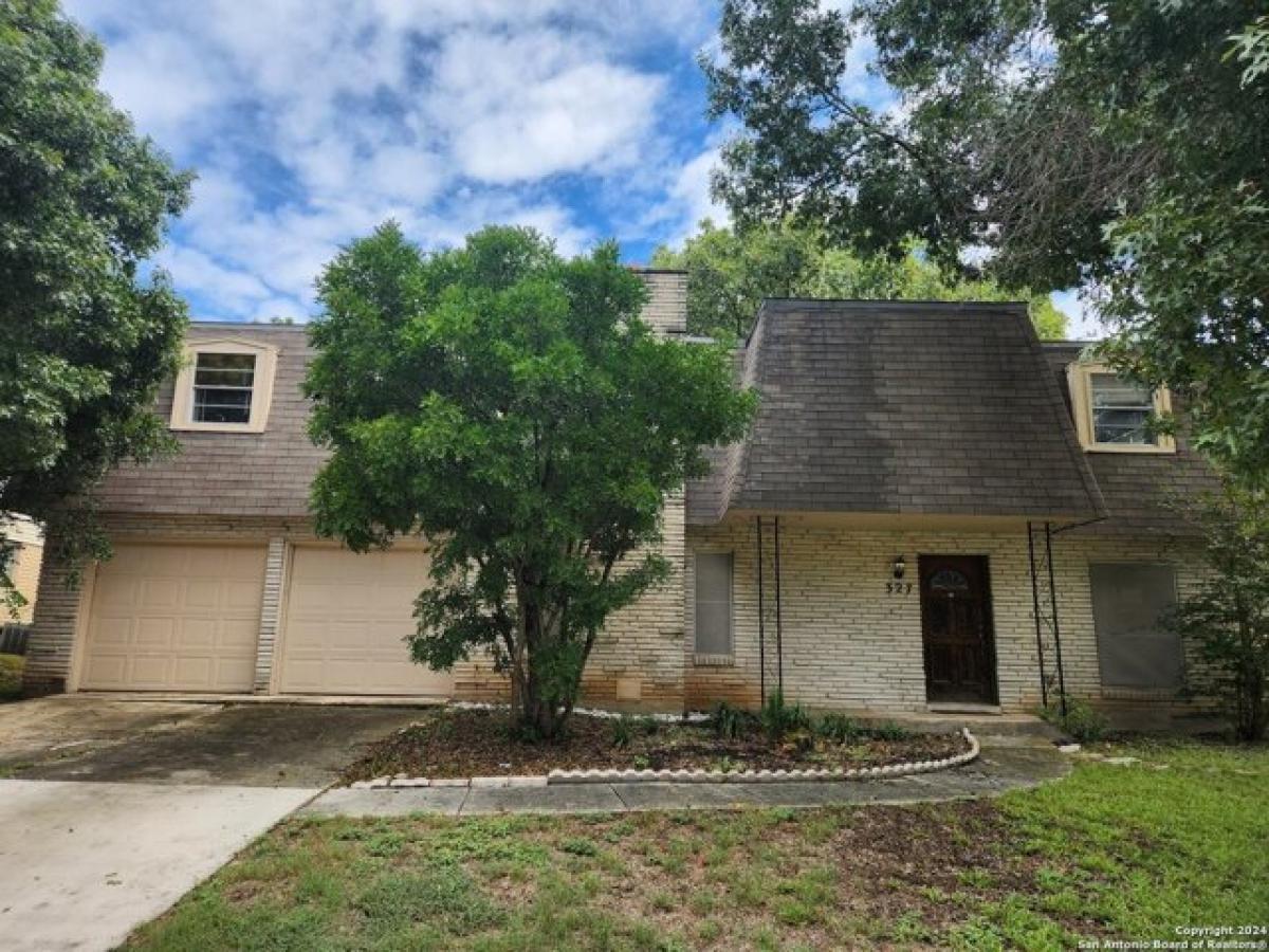 Picture of Home For Sale in Universal City, Texas, United States