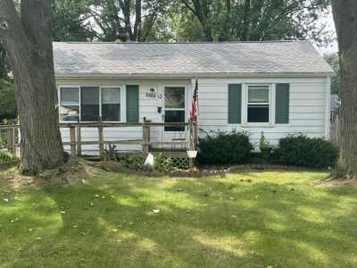 Home For Sale in Burton, Michigan