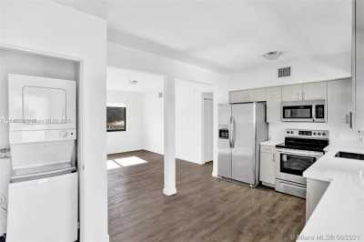 Apartment For Rent in Miami, Florida