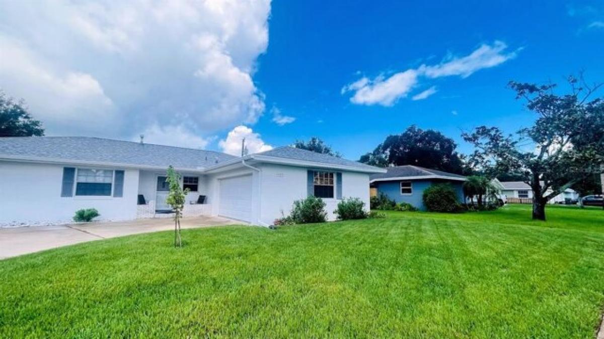 Picture of Home For Sale in Titusville, Florida, United States