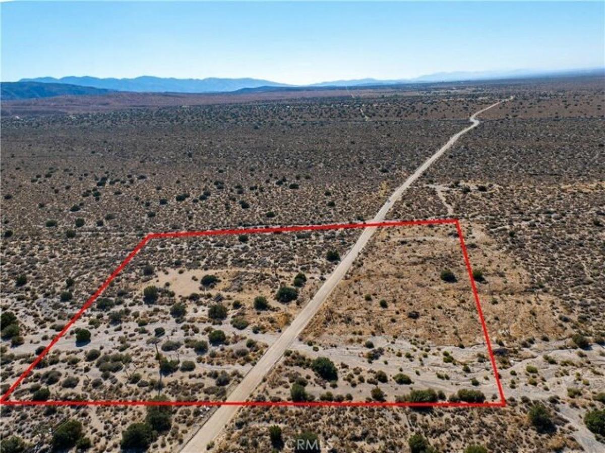 Picture of Residential Land For Sale in Llano, California, United States