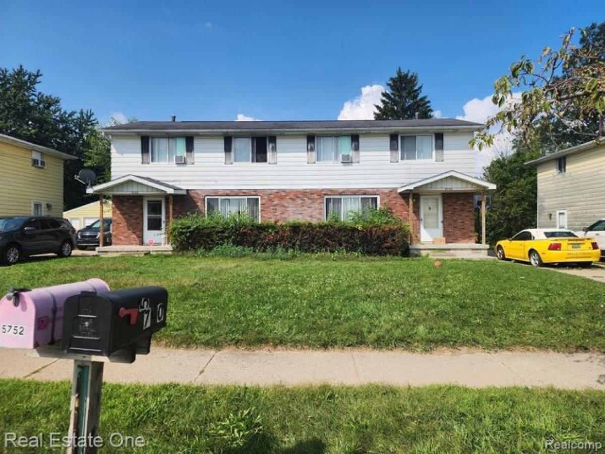 Picture of Home For Sale in Lansing, Michigan, United States