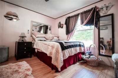 Home For Sale in Satsuma, Florida