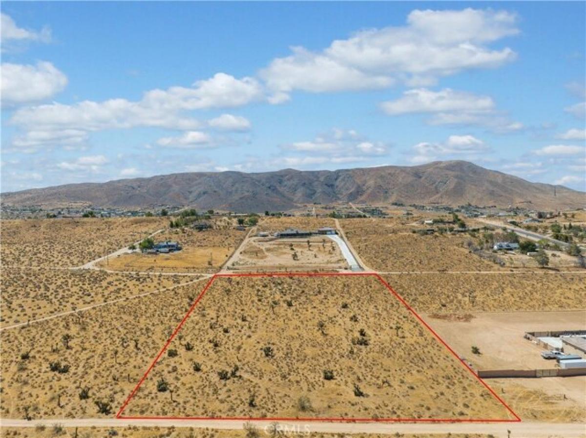 Picture of Residential Land For Sale in Apple Valley, California, United States