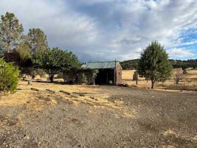 Home For Sale in Montague, California