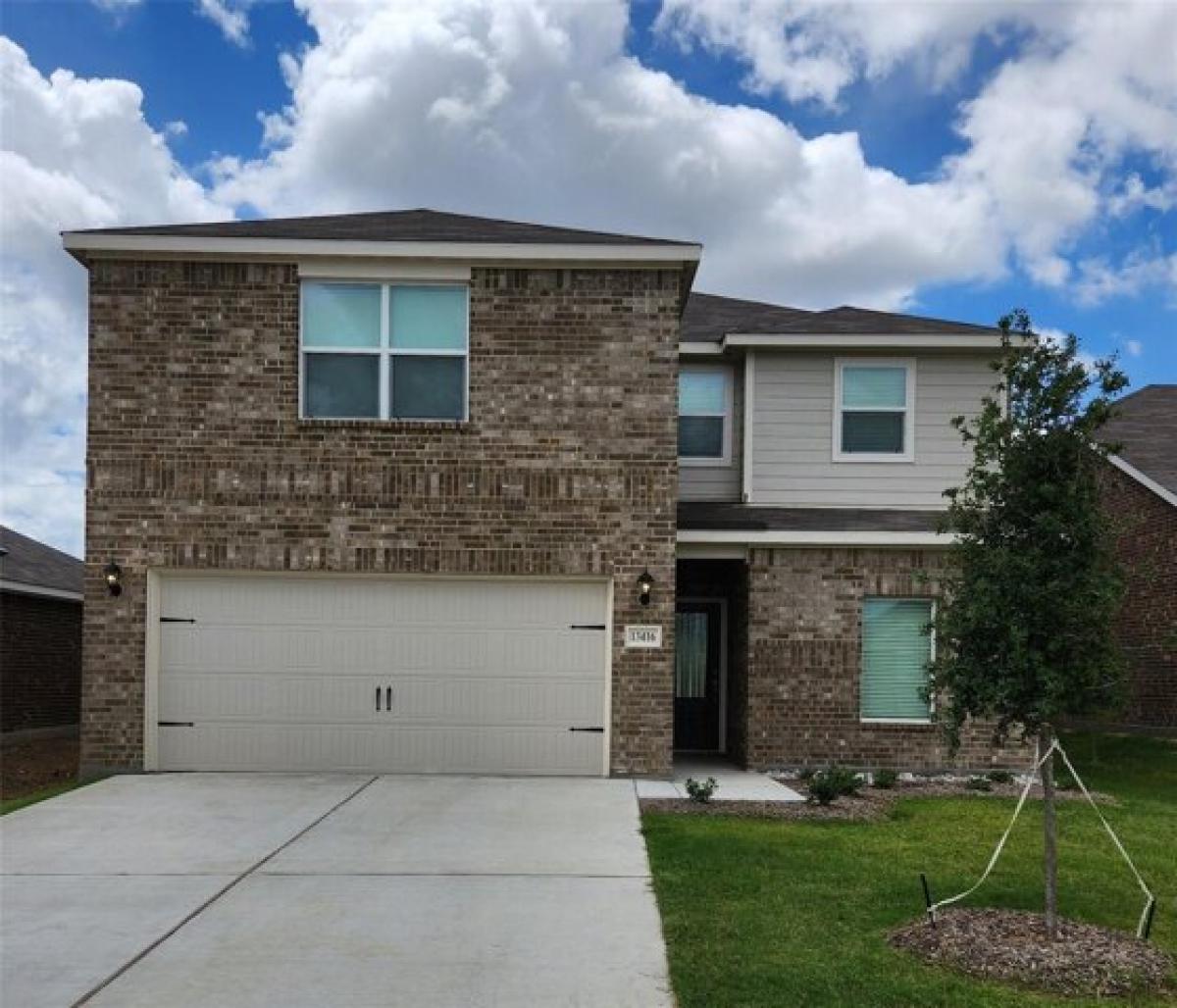 Picture of Home For Sale in Cresson, Texas, United States