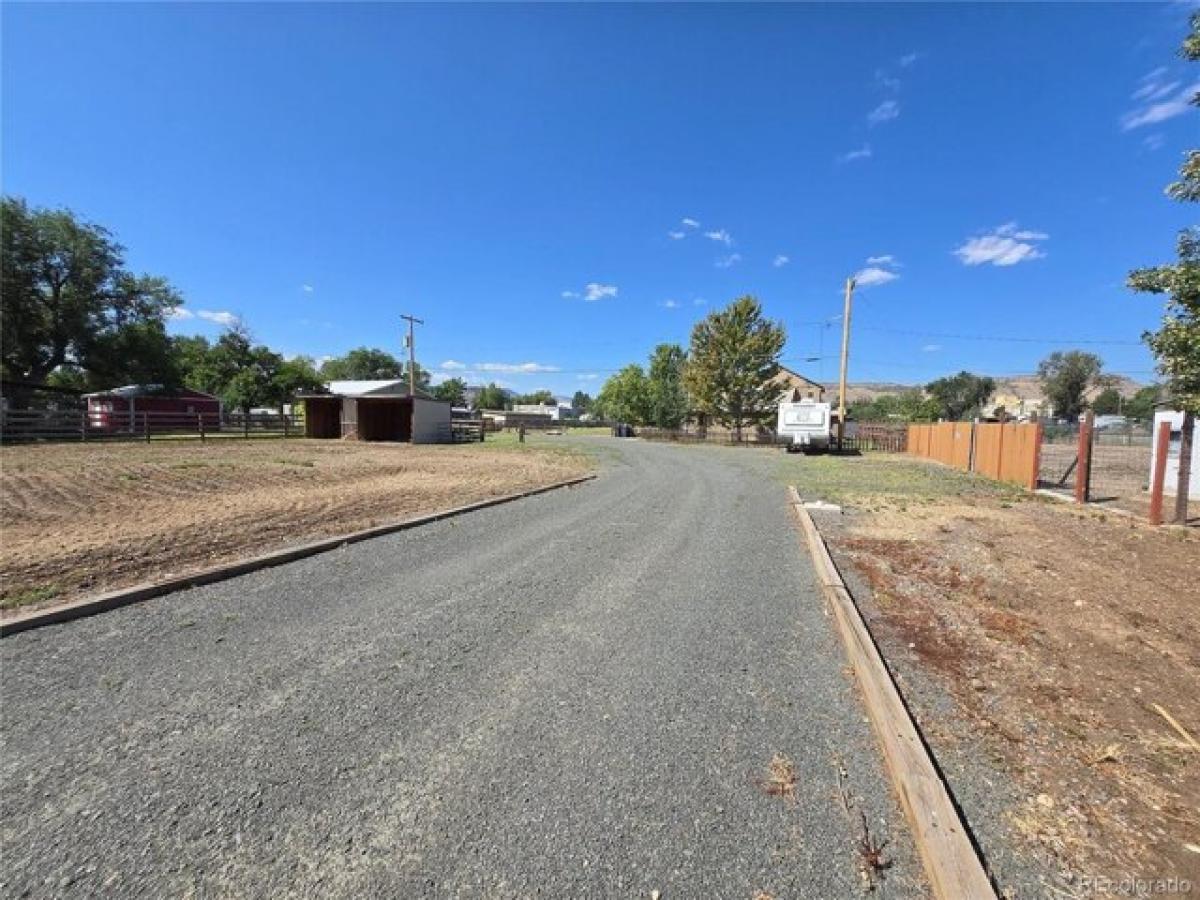 Picture of Home For Sale in Golden, Colorado, United States