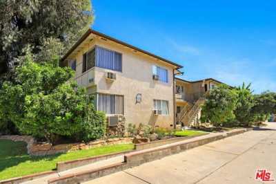 Home For Sale in Van Nuys, California