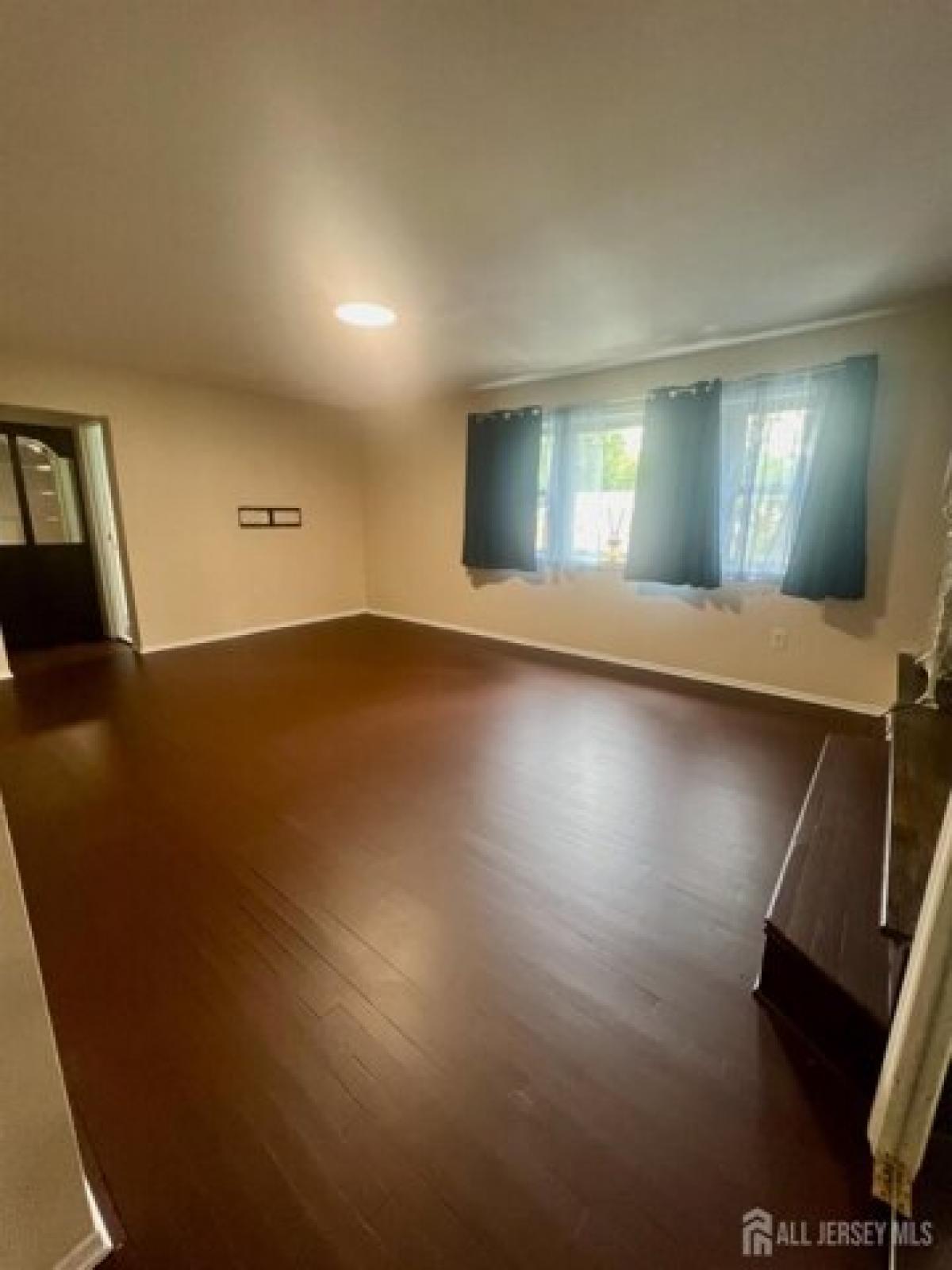 Picture of Home For Rent in Edison, New Jersey, United States