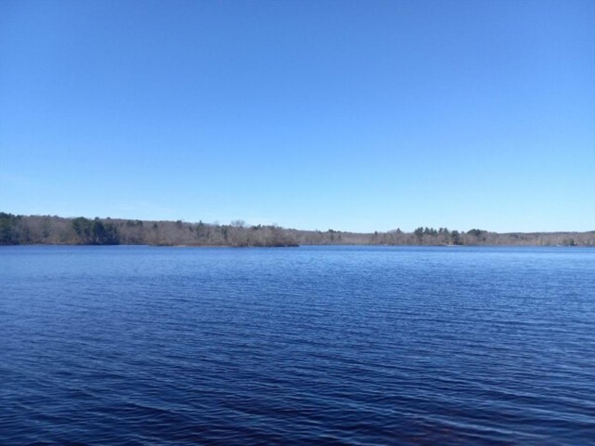 Picture of Home For Sale in Holliston, Massachusetts, United States