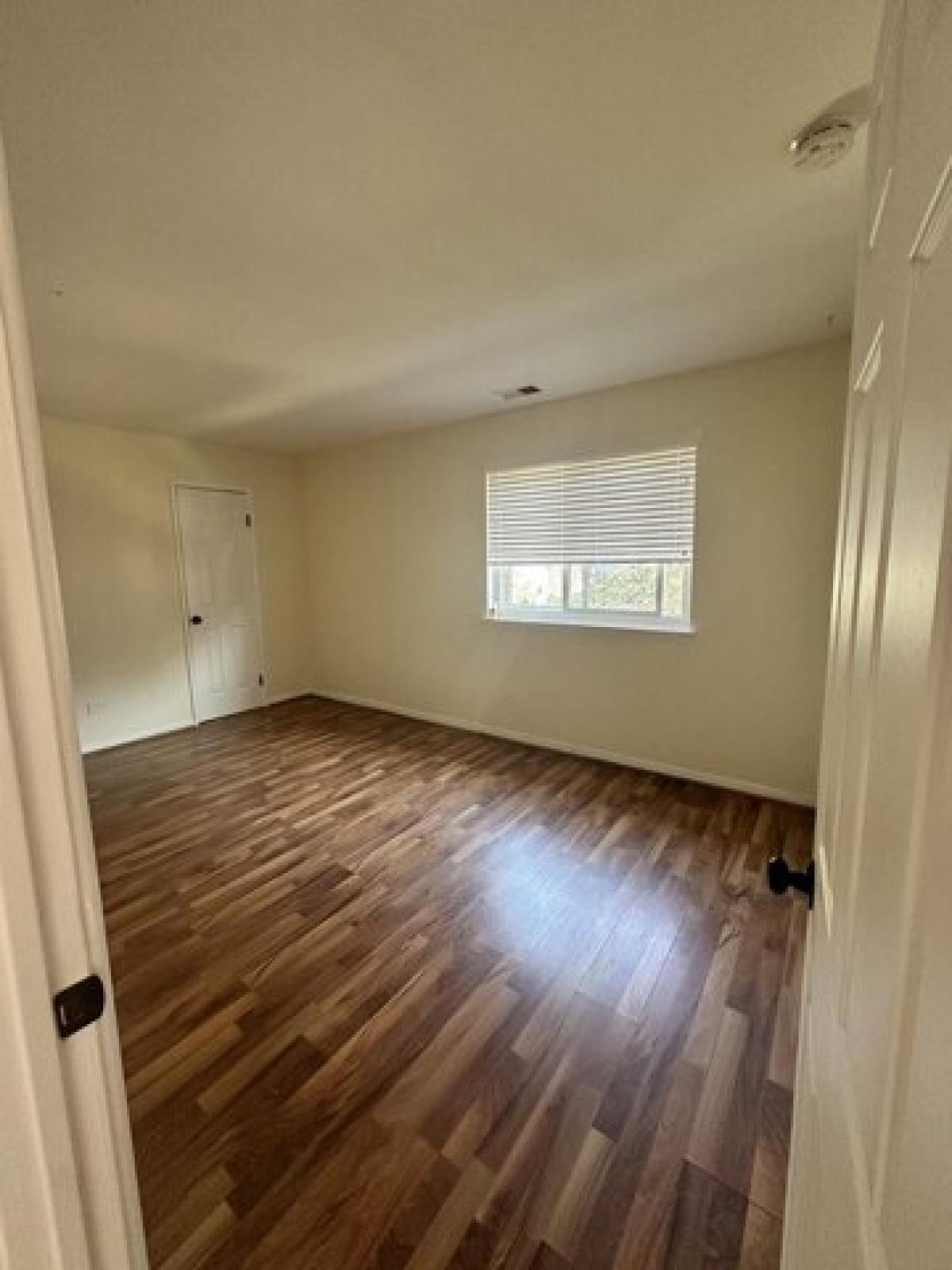 Picture of Home For Rent in Des Plaines, Illinois, United States