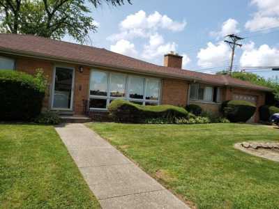 Home For Sale in Skokie, Illinois