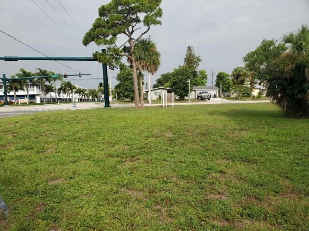 Picture of Residential Land For Sale in Stuart, Florida, United States