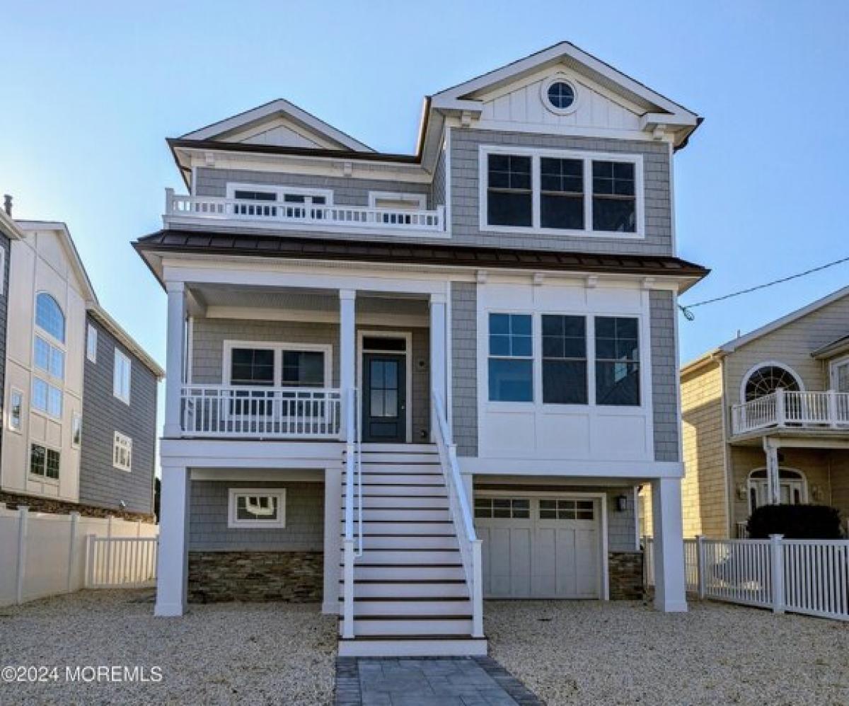 Picture of Home For Sale in Lavallette, New Jersey, United States