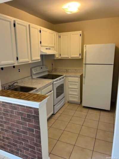 Home For Rent in Medford, New York