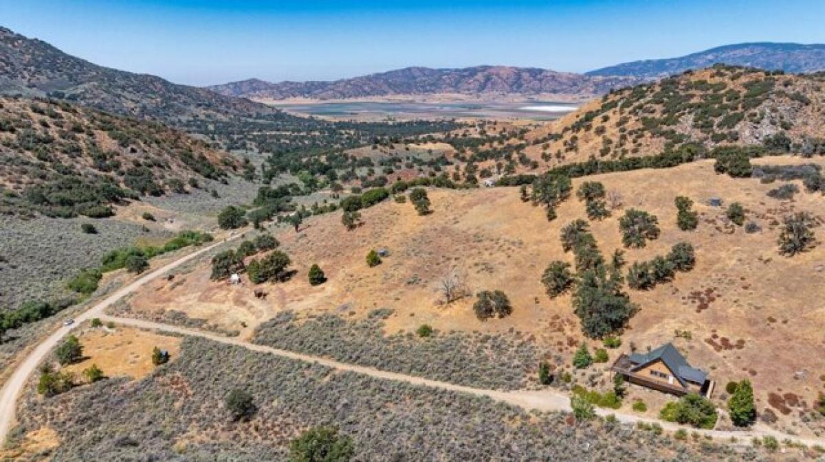 Picture of Residential Land For Sale in Tehachapi, California, United States