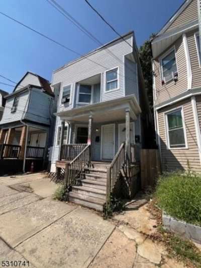 Home For Sale in Newark, New Jersey