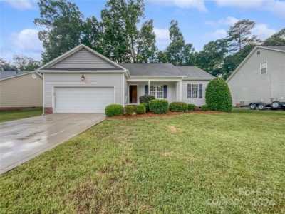 Home For Sale in Bessemer City, North Carolina