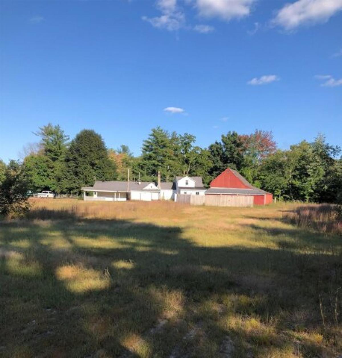 Picture of Home For Sale in Hollis, New Hampshire, United States