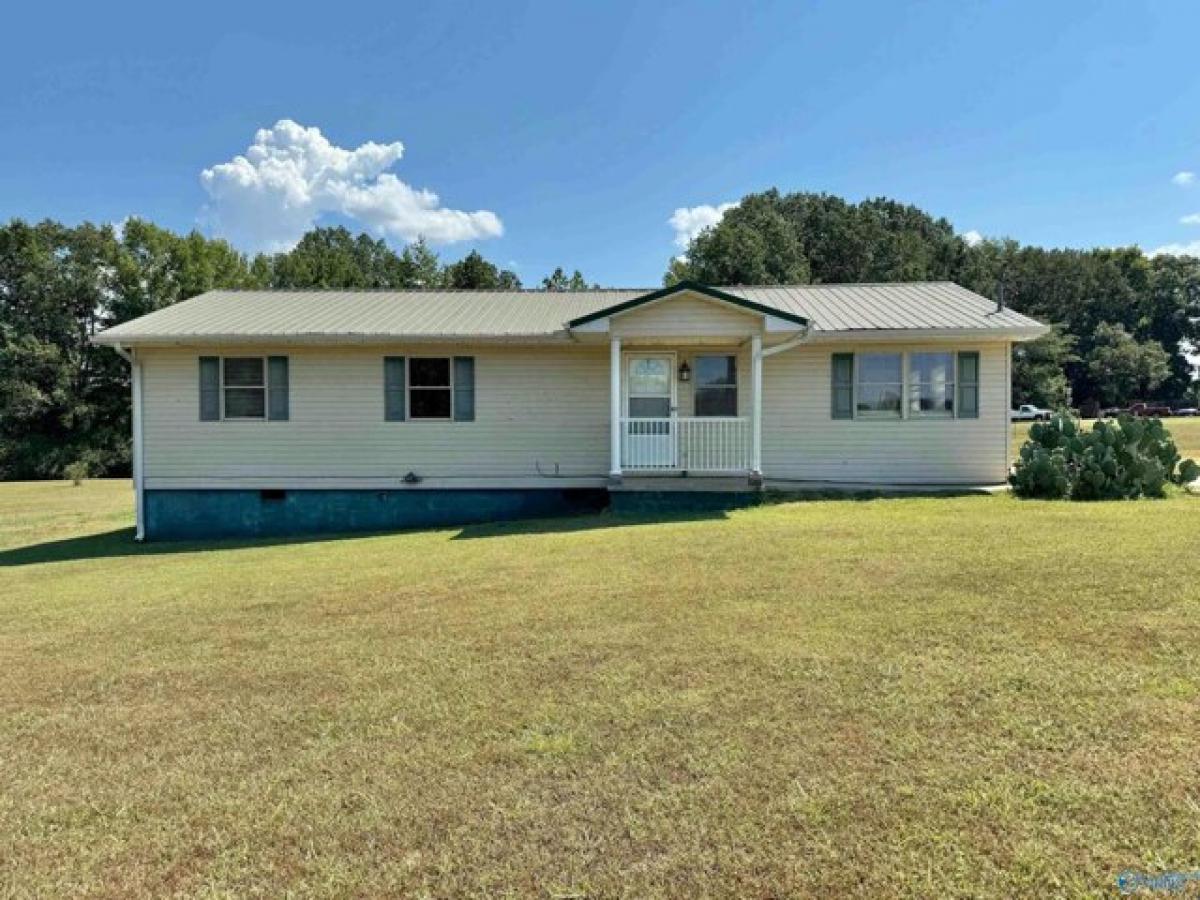 Picture of Home For Sale in Hazel Green, Alabama, United States