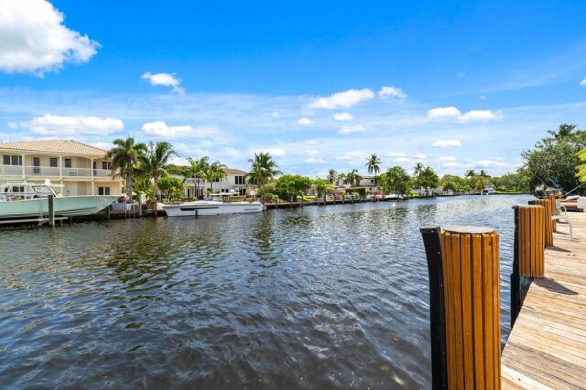 Picture of Home For Sale in Lighthouse Point, Florida, United States