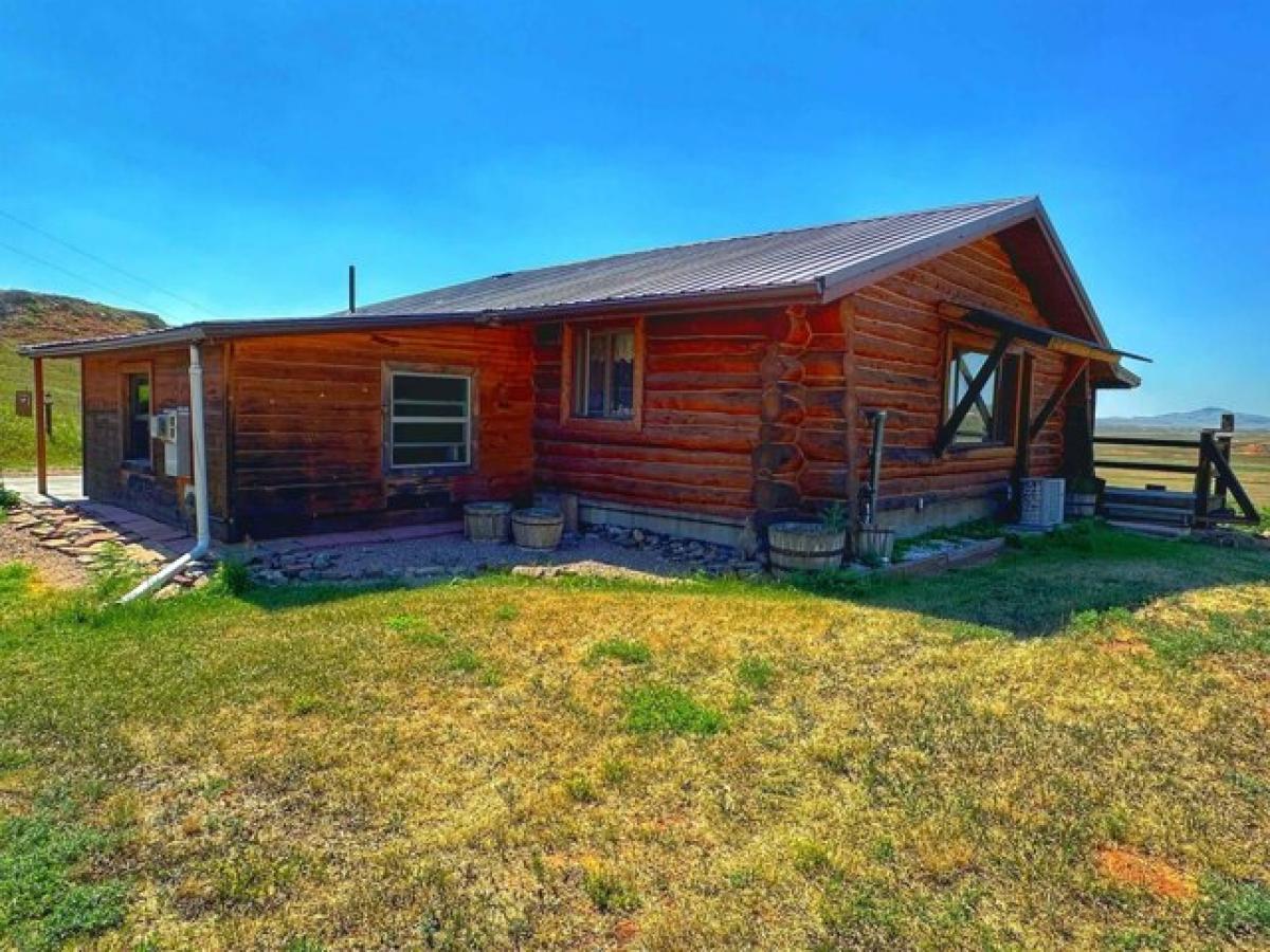 Picture of Home For Sale in Sundance, Wyoming, United States