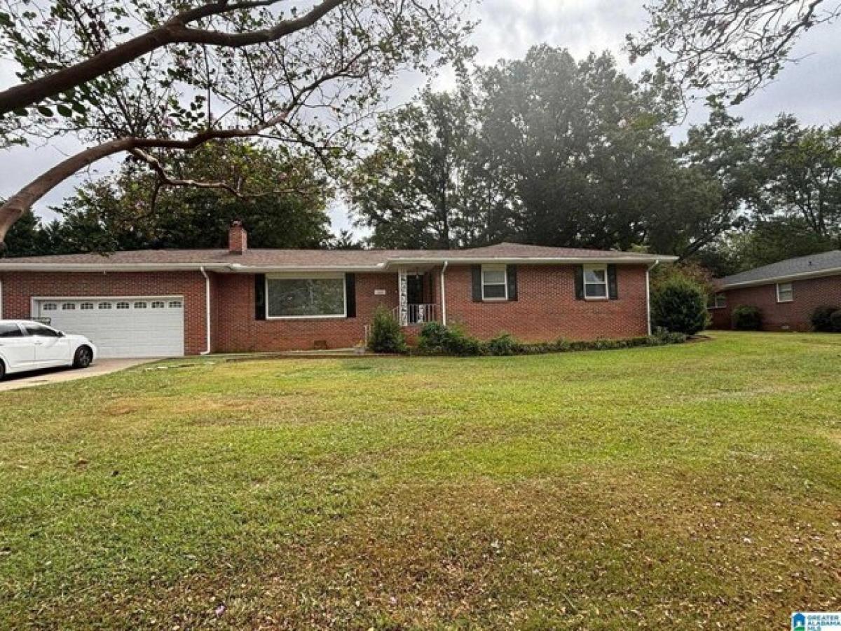 Picture of Home For Sale in Oxford, Alabama, United States