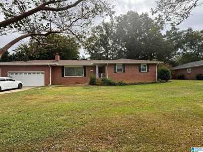 Home For Sale in Oxford, Alabama