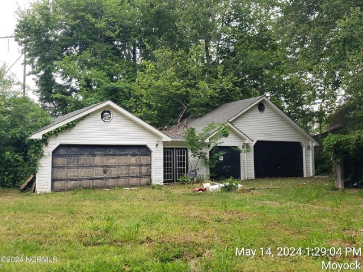 Picture of Residential Land For Sale in Moyock, North Carolina, United States