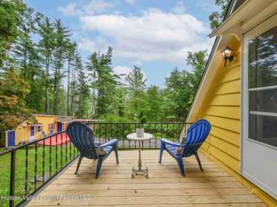 Home For Sale in Woodstock, New York