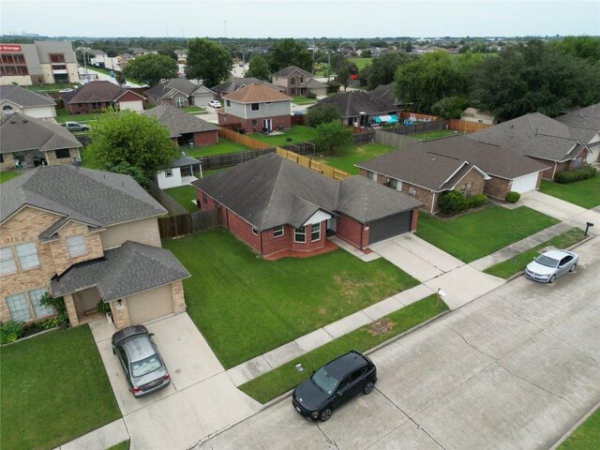 Picture of Home For Sale in Baytown, Texas, United States