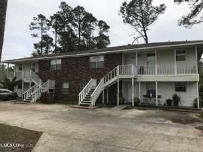 Home For Sale in Long Beach, Mississippi