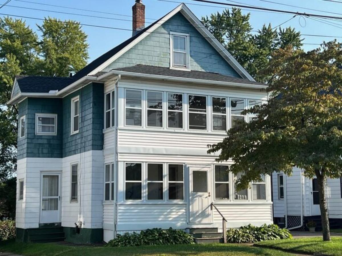 Picture of Home For Sale in Torrington, Connecticut, United States