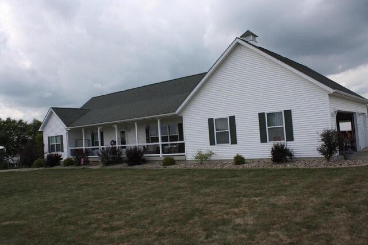 Picture of Home For Sale in Sullivan, Ohio, United States