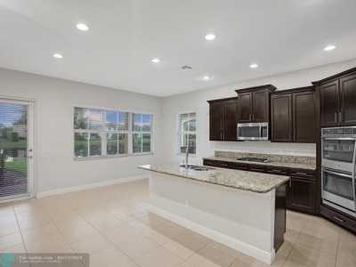 Home For Sale in Parkland, Florida