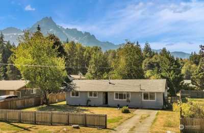 Home For Sale in Darrington, Washington