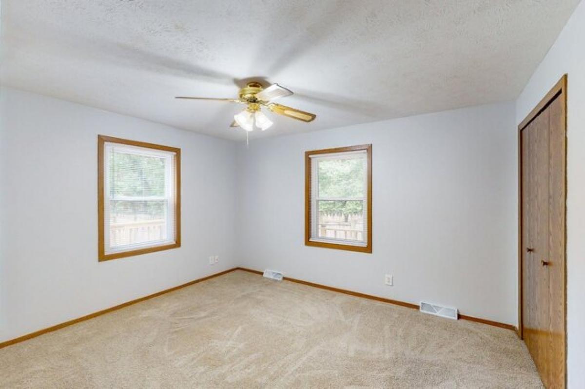 Picture of Home For Rent in Crystal Lake, Illinois, United States