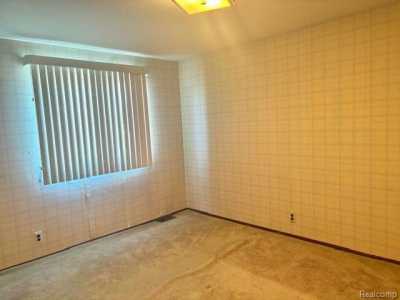 Home For Rent in Trenton, Michigan